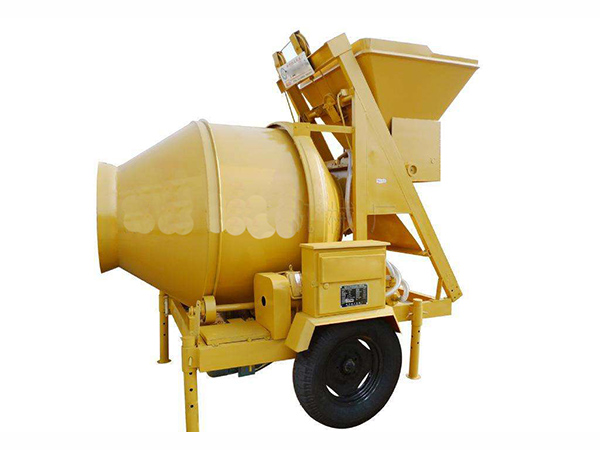 What Should I Pay Attention To When Using A Free-fall Medium Concrete Mixer?